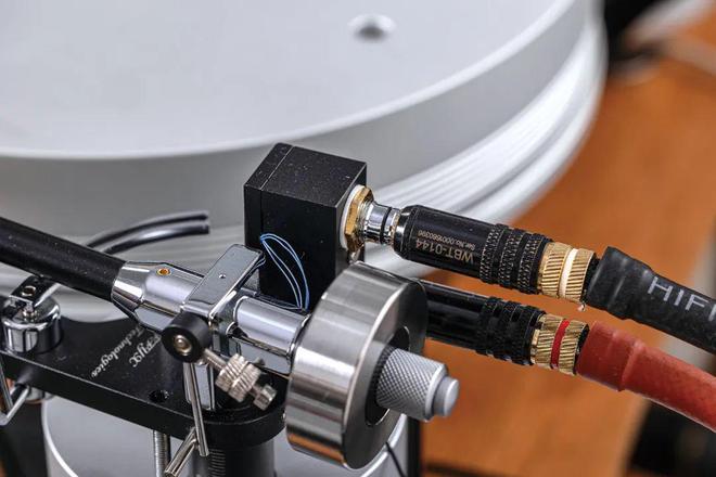 入門級罕見的高性能產(chǎn)品 菲凡FF.A182唱臂錄音制作體驗(yàn)